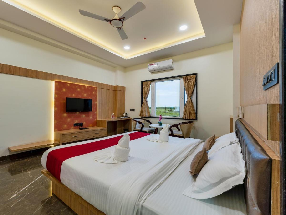 Hotel Chandradeep Regency Dhule Exterior foto